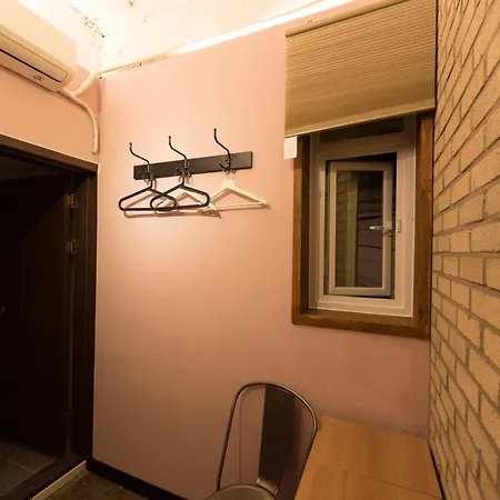 Inno Hostel & Pub Lounge Hongdae Seoul Exterior photo